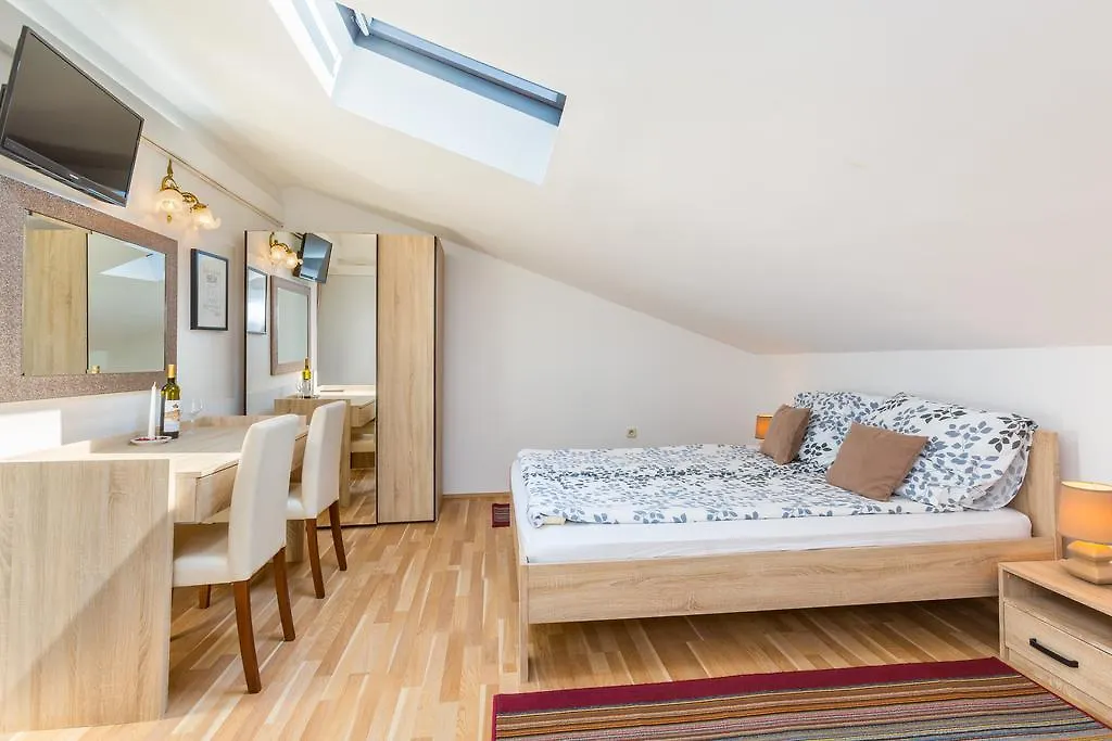 ***  Bed & Breakfast La Fontana Medulin Croatia
